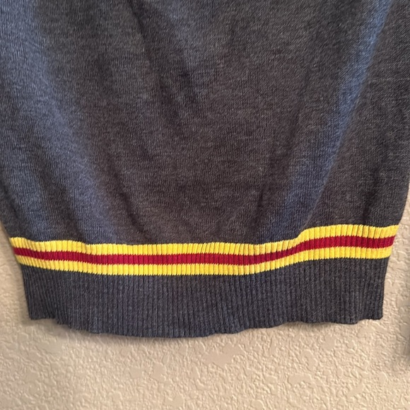 Harry Potter size adult Small grey academic school sweater Gryffindor - Picture 5 of 5